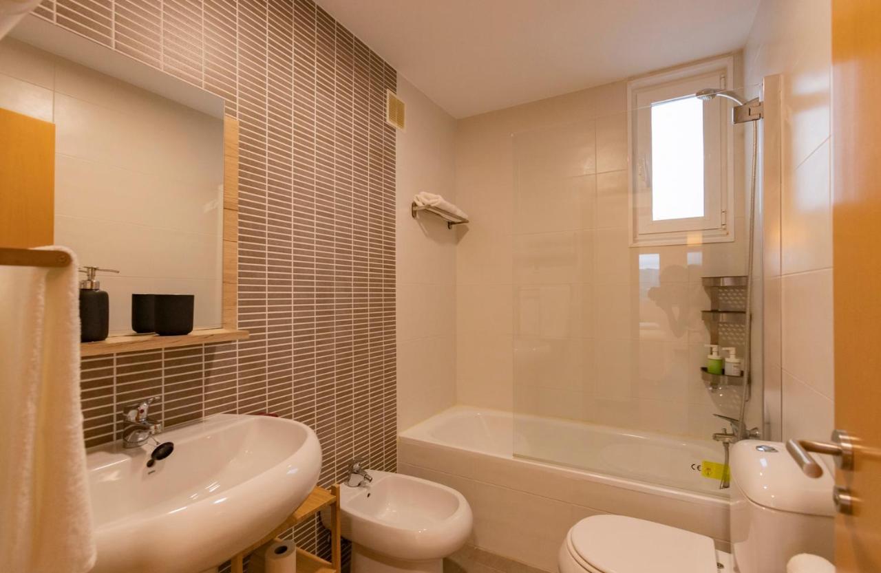 Area Suites Jove Bagian luar foto